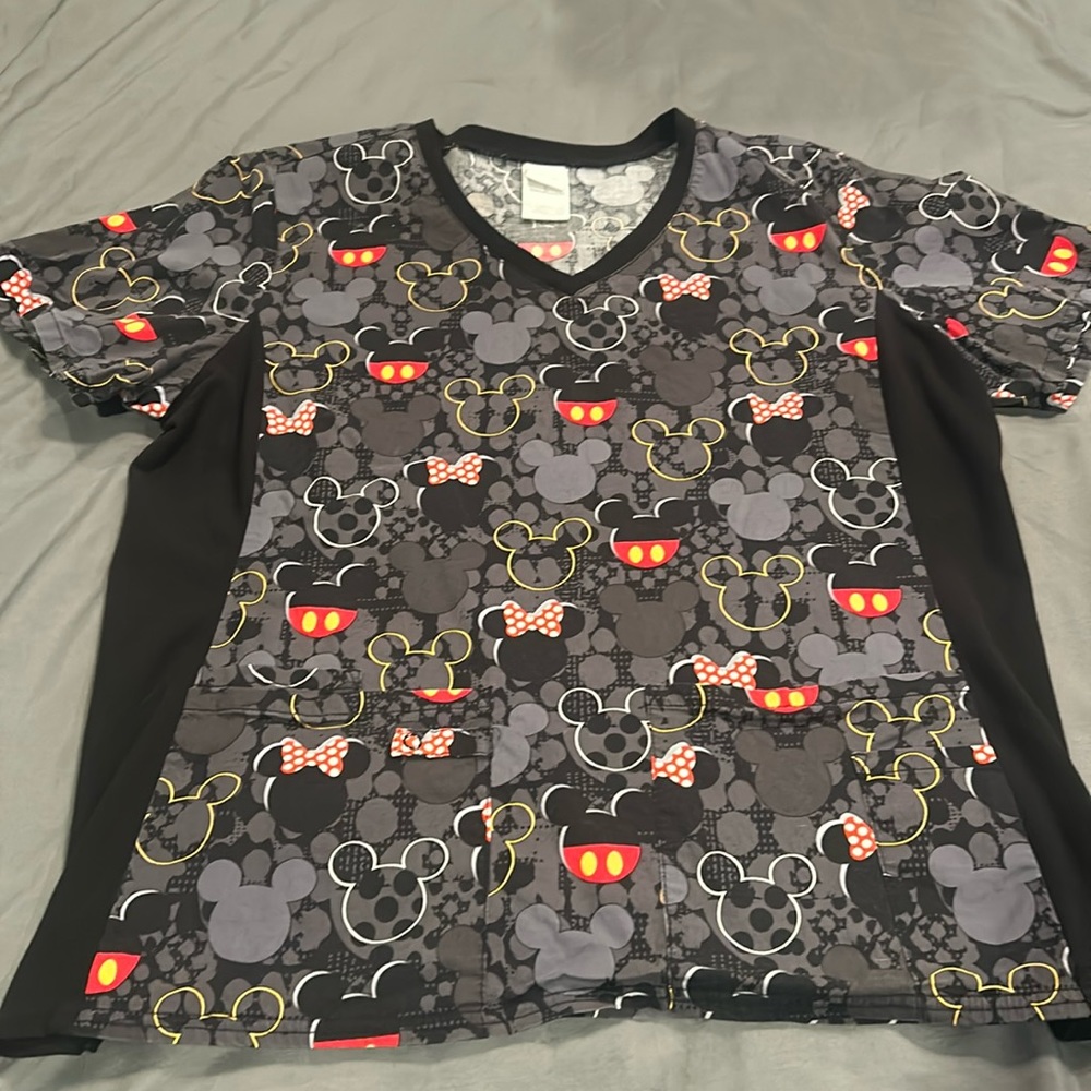 Disney Mickey and Minnie scrub top.  Size Large